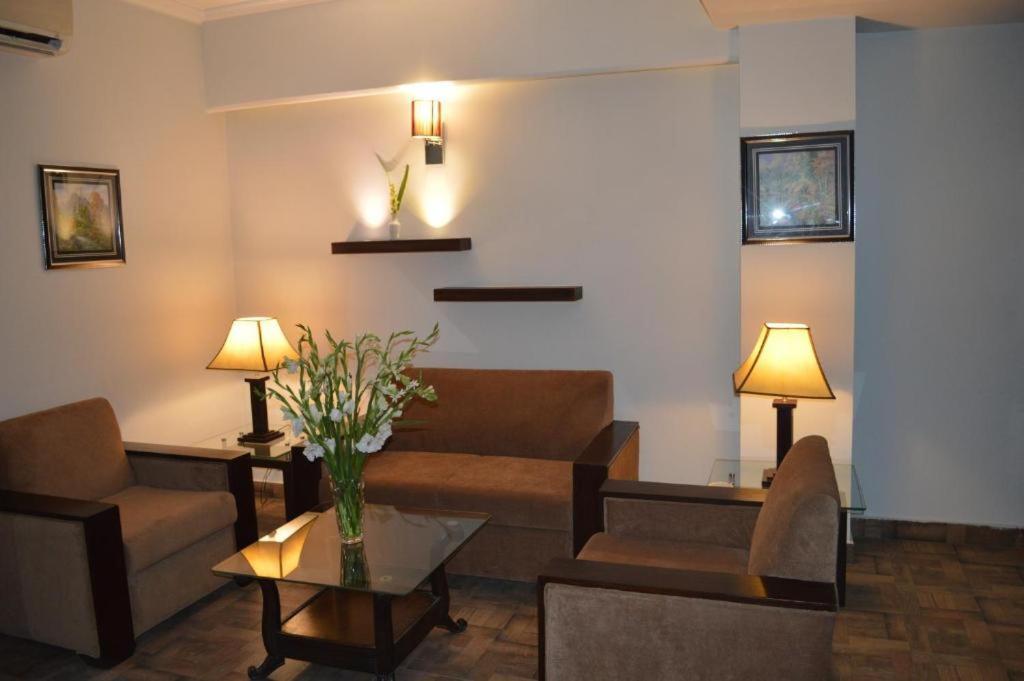 Fort Continental Hotel 페샤와르 외부 사진