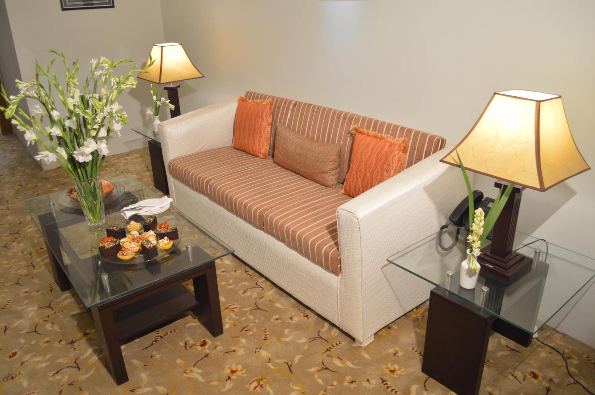 Fort Continental Hotel 페샤와르 외부 사진