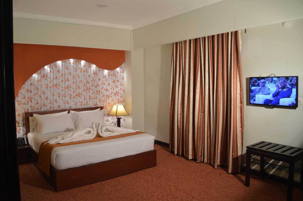 Fort Continental Hotel 페샤와르 외부 사진