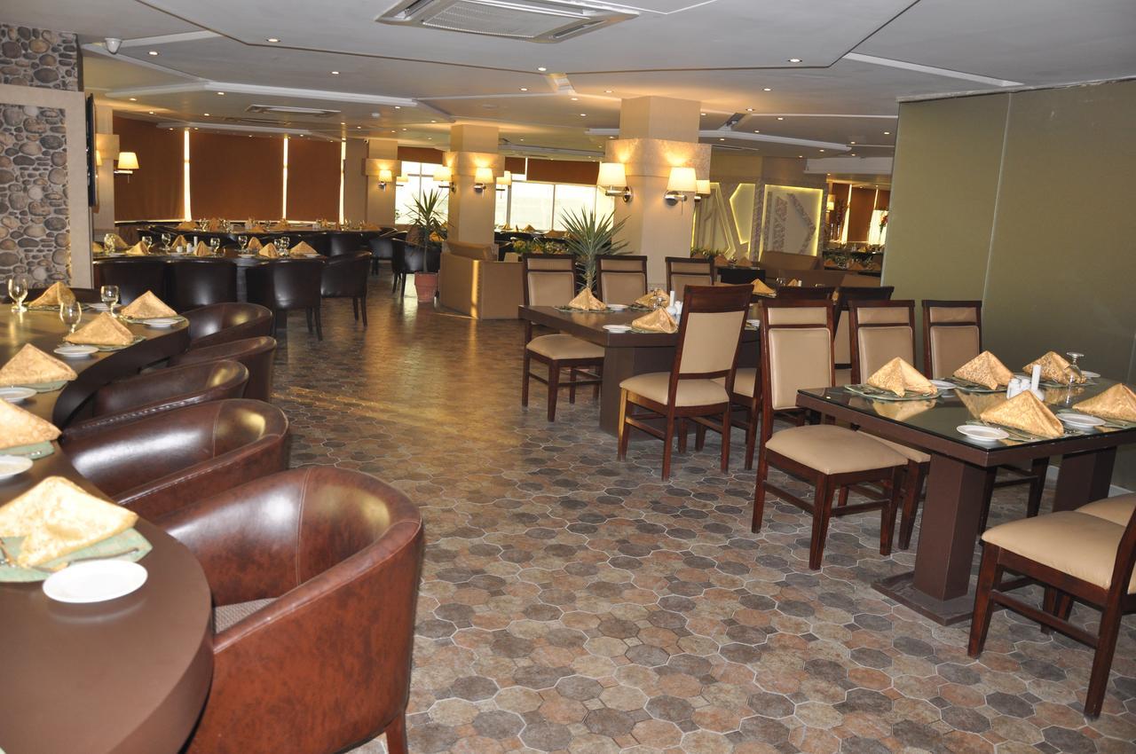 Fort Continental Hotel 페샤와르 객실 사진