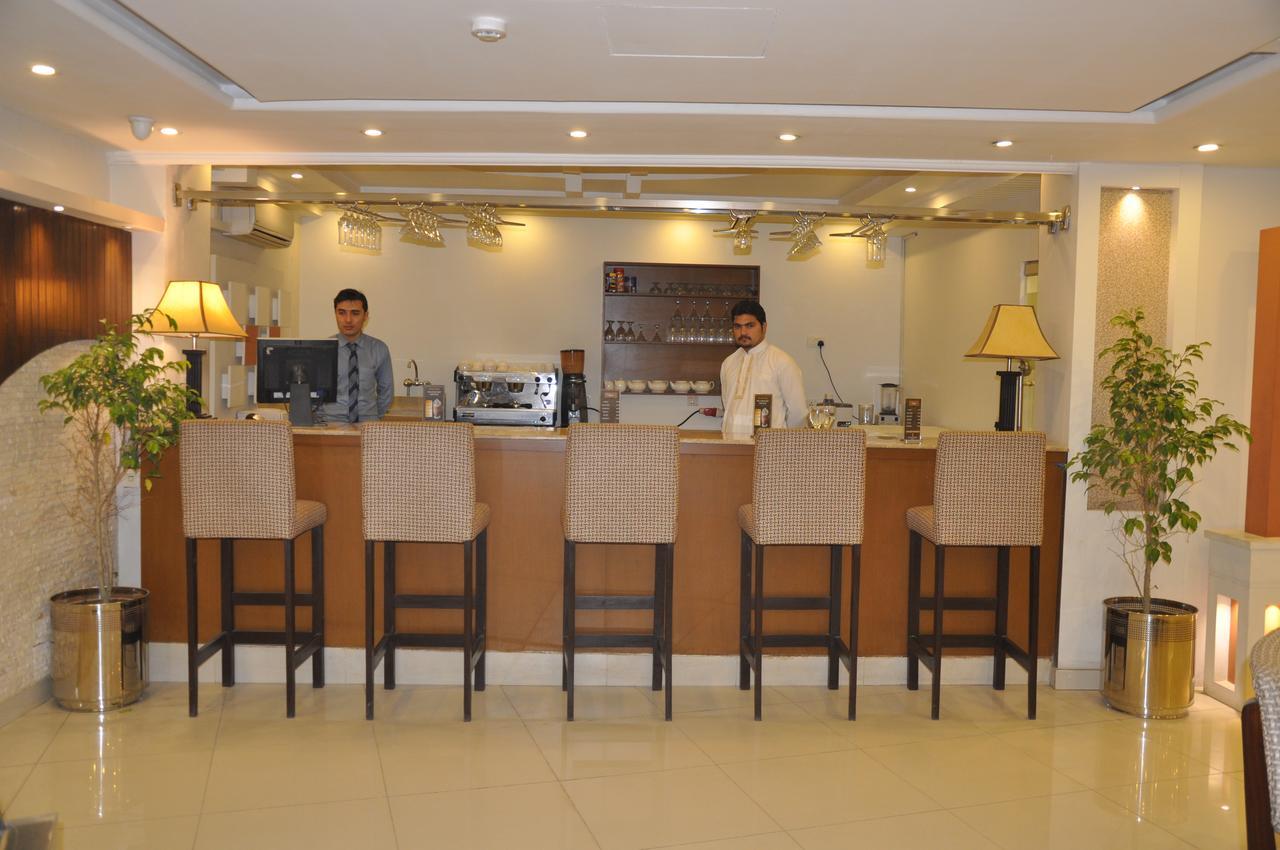 Fort Continental Hotel 페샤와르 외부 사진