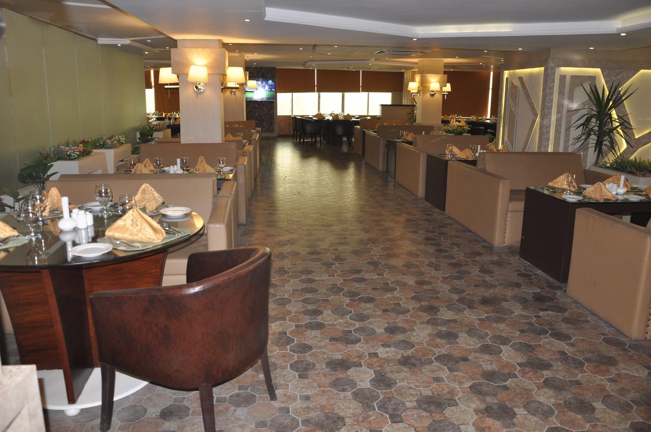 Fort Continental Hotel 페샤와르 객실 사진