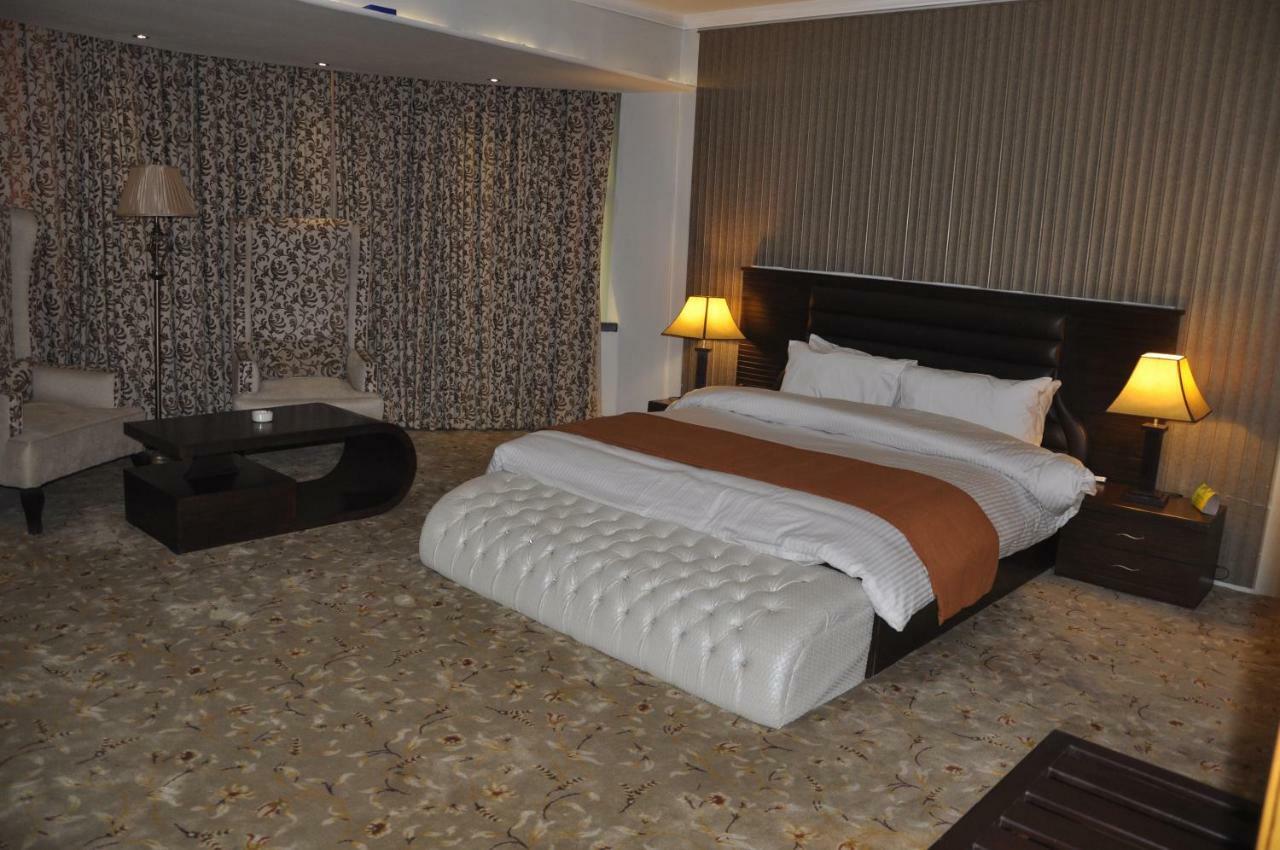 Fort Continental Hotel 페샤와르 외부 사진