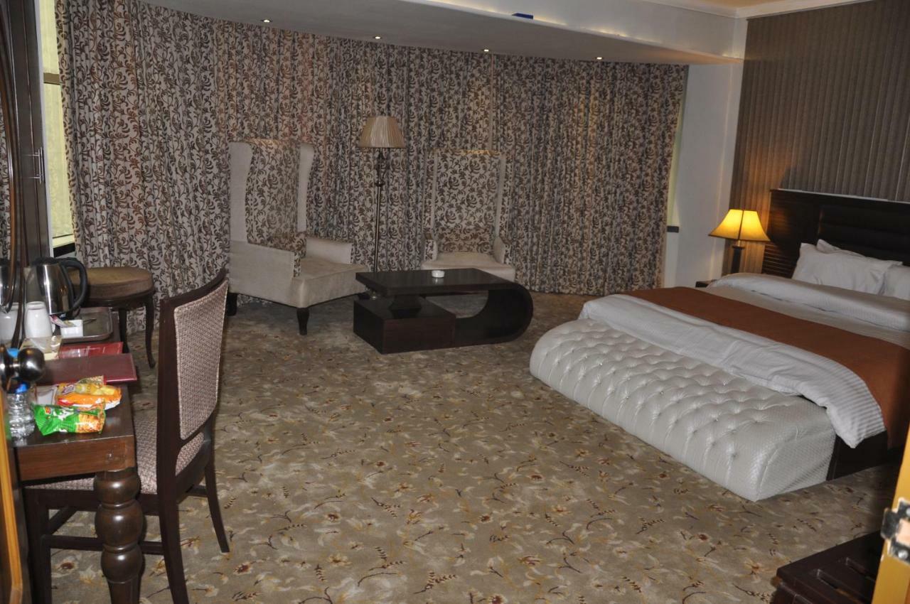 Fort Continental Hotel 페샤와르 외부 사진