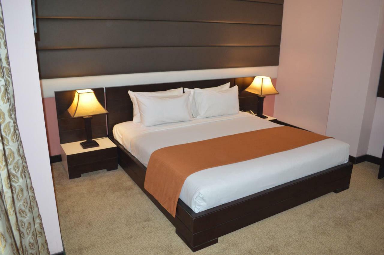 Fort Continental Hotel 페샤와르 외부 사진