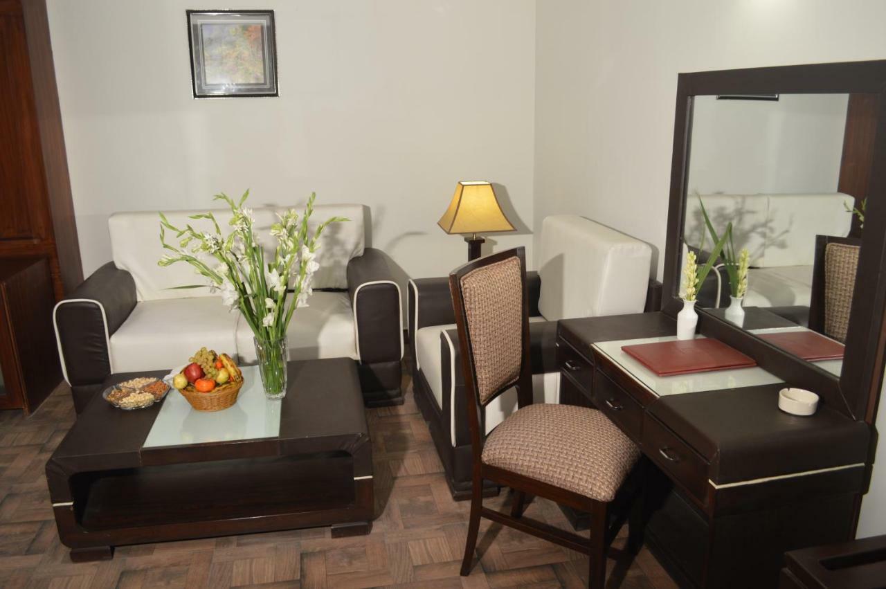 Fort Continental Hotel 페샤와르 외부 사진
